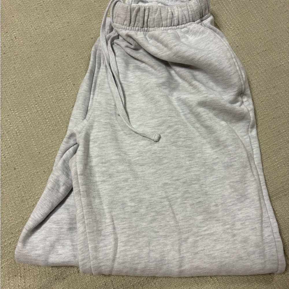 Garage Women’s Medium Light Gray Joggers